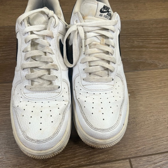 Mens Nike White & Black Air Force 1 - Picture 2 of 9